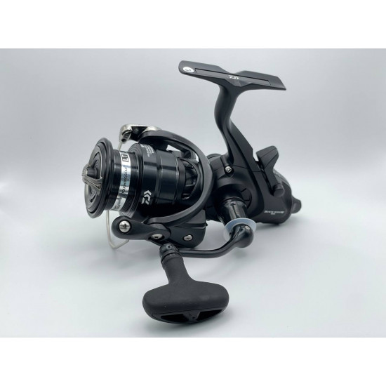 Катушка безынерционная DAIWA Black Widow BR LT 3000