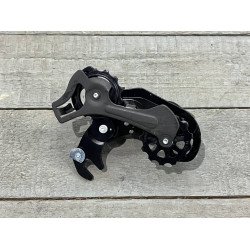 Переключатель задний Shimano Tourney, TY300 6/7ск., крепление на ось Переключатель задний Shimano Tourney, TY300 6/7ск., крепление на ось