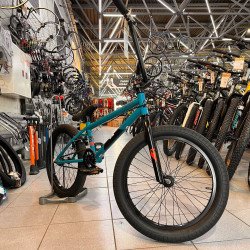 Велосипед NOVATRACK 20" BMX WOLF синий, сталь, рама 19" U-BRAKE Велосипед NOVATRACK 20" BMX WOLF синий, сталь, рама 19" U-BRAKE