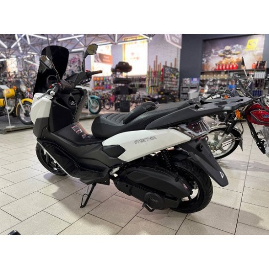 Скутер Vento MAX RS 200 см3 с ПТС Скутер Vento MAX RS 200 см3 с ПТС