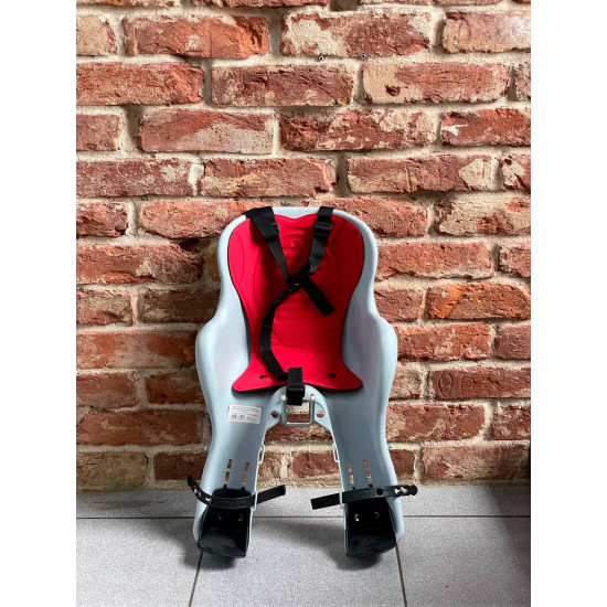 Кресло детское с креплением на руль светло-серое с красной накладкой, 15кг, Италия (HTP)
